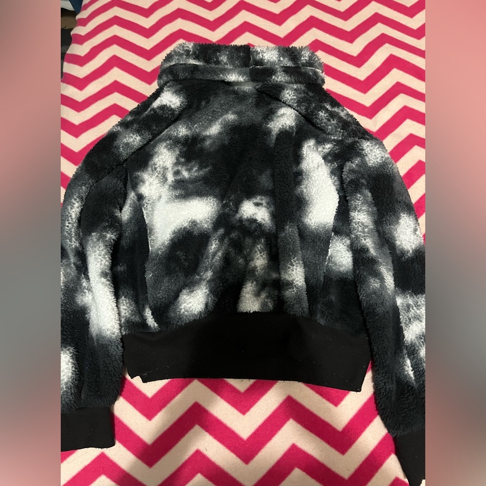 Athletic collection cropped sweatshirt hoodie turtle neck